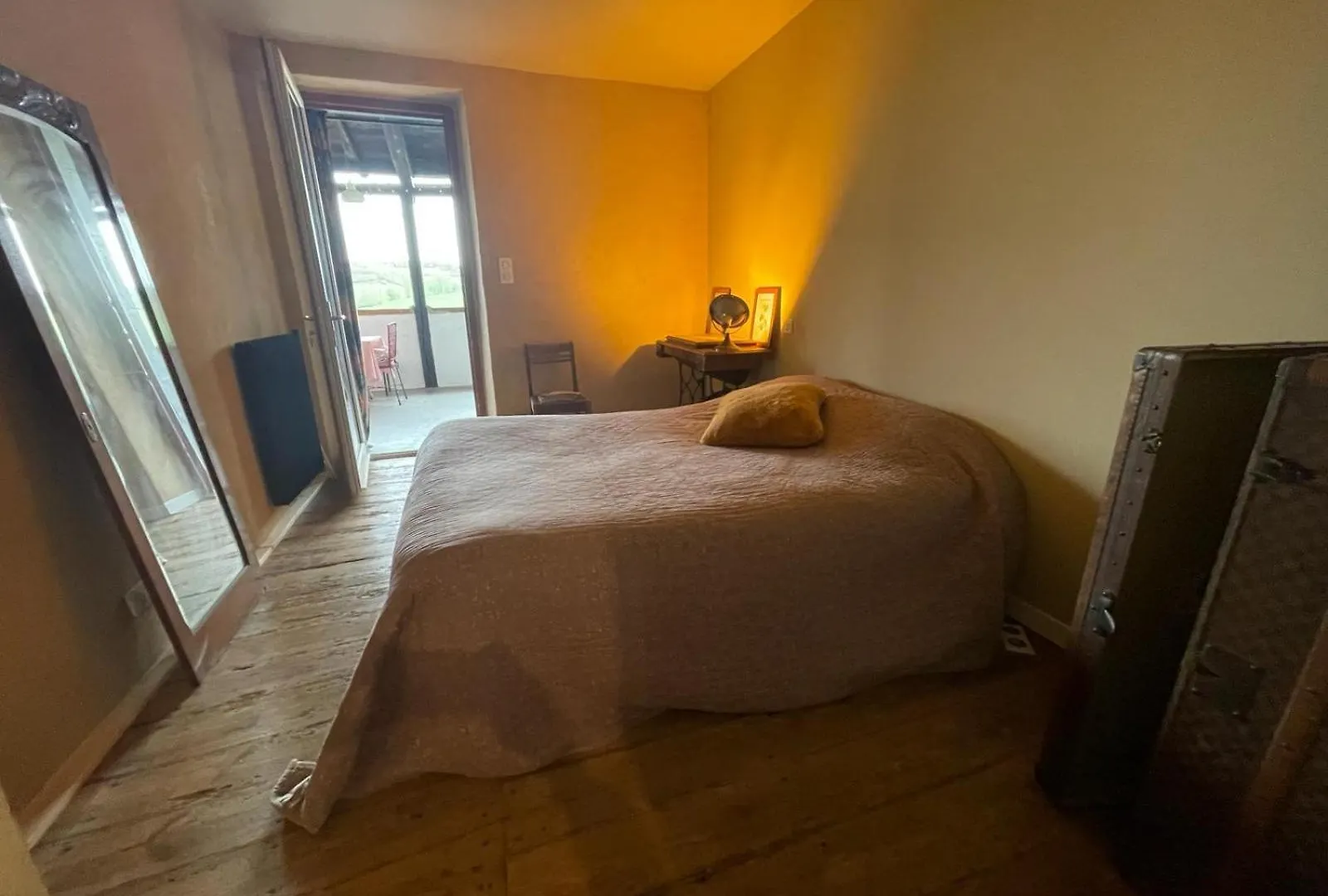 Апартаменты Cordes Sur Ciel Et Piscine