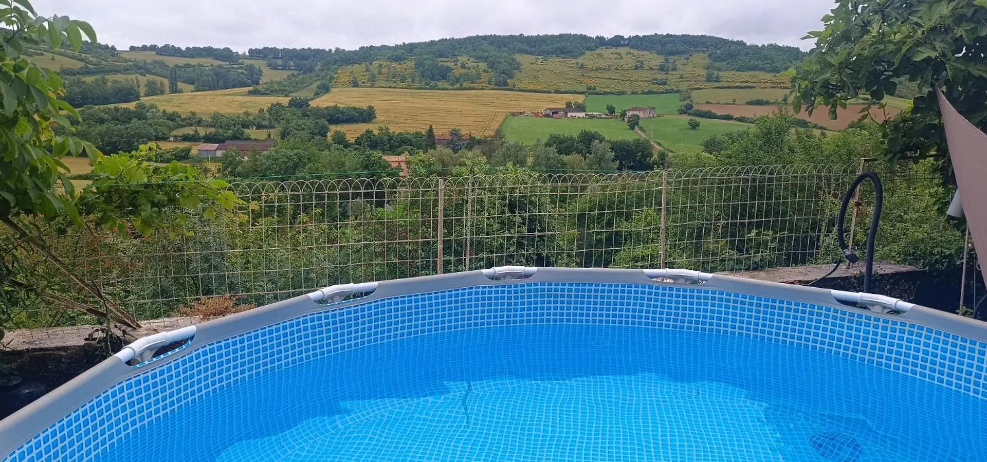 Апартаменты Cordes Sur Ciel Et Piscine 0*, Корд-сюр-Сьель